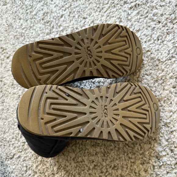 UGG classic short boots navy blue - size 8 - Picture 8 of 13